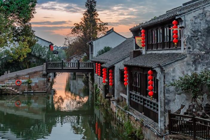一部家族史跨越六百年——“岐阳世家”文物首次完整展出